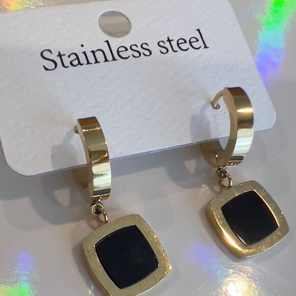 Fashion titanium steel roman numerals geometric square earrings - Picture 6 of 10